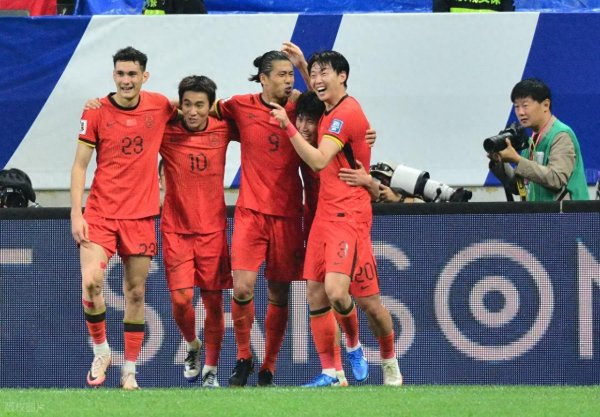 配资网站炒股 张玉宁当选新国足第一队长，外界议论纷纷，资历效率不出众